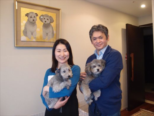 野田 努さん、佳代さんご夫妻  二匹の犬も写真よりも絵の方が性格や感情が伝わってくるようで、宝物です。