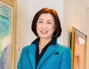 シルクランド画廊GM　顧 定珍